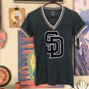 MLB 5TH AND OCEAN SAN DIEGO PADRES SD TSHIRT SMALL